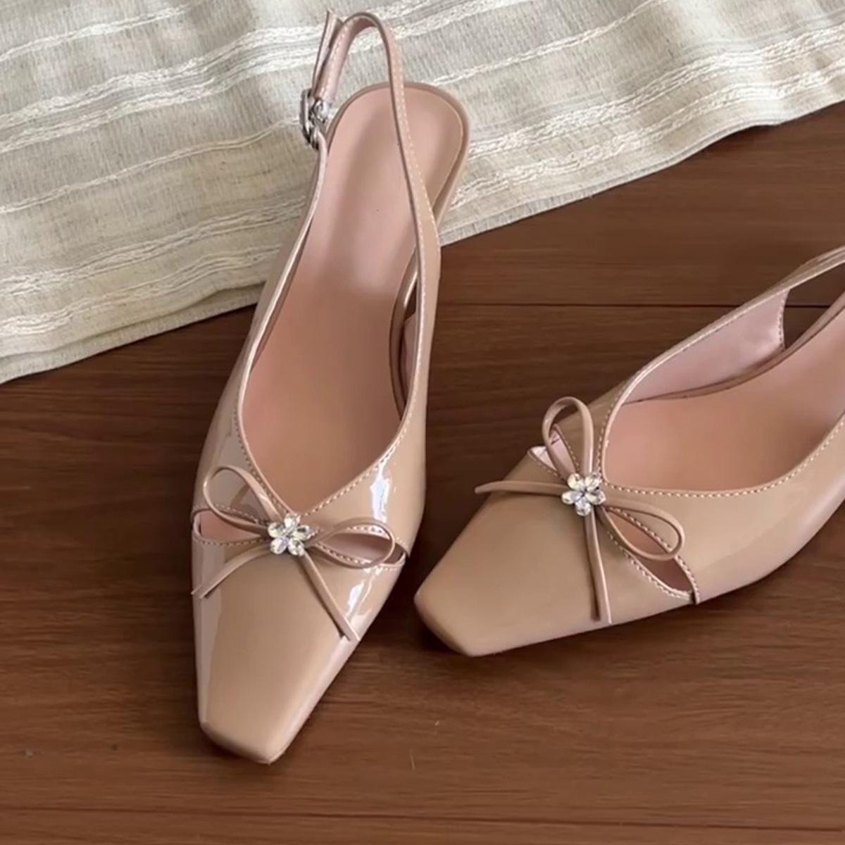 

Sheepskin version~ French rhinestone bow hollowed out gentle wind bag head sandals back strap temperament thick heel single shoes women 35