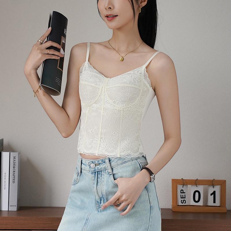 

Lace Trim Wireless Bra with Chest Pads - Women s Camisole with Beautiful Back Design L вершковий