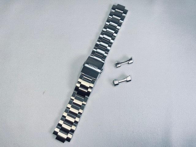 M0TZ111J0 SEIKO 20mm Stainless Steel Bracelet for SARG001/ SARG003/ 6R15-02N0, SARW015/ 6R21-01A0