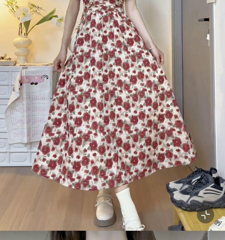 2026 Plus Size French V-neck High-waisted Print Dress - Elegant Slimming Summer Style for Women