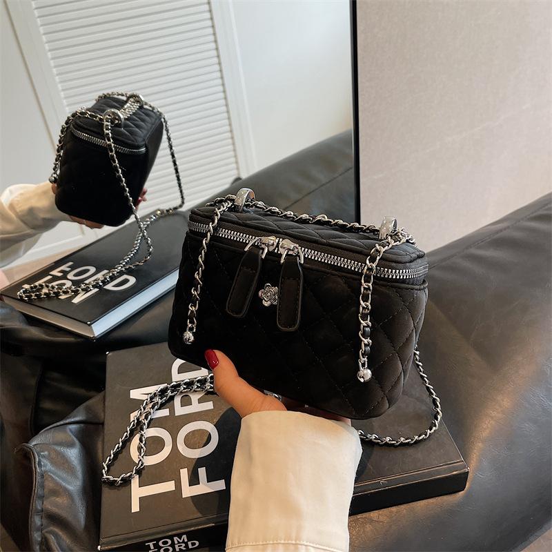 Rhombus chain bag women's spring and summer new niche shoulder messenger bag high-end box small square bag