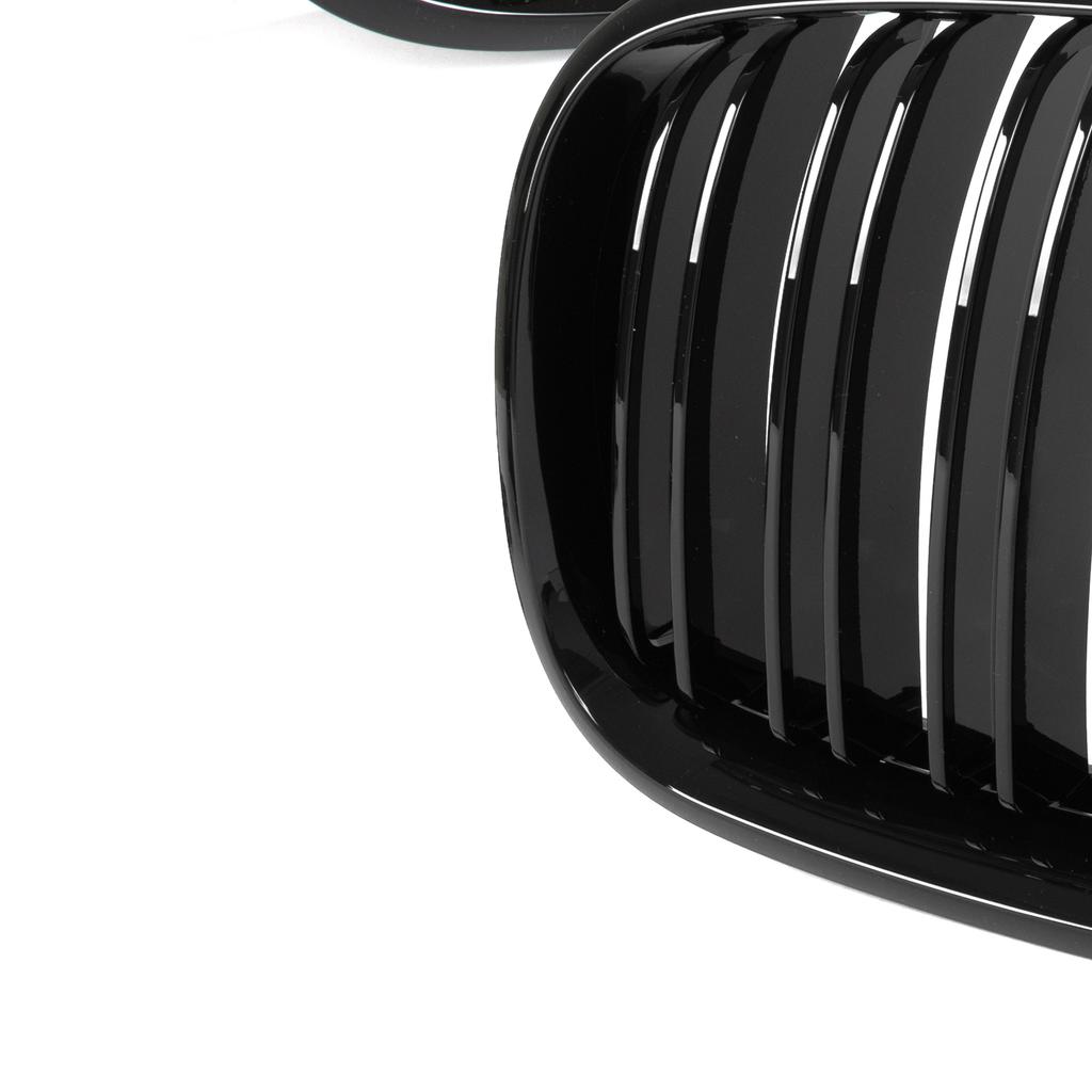 BMW X5 E70 06-13 mřížky mezi světlomety (ledviny) levá + pravá sada ČERNÝ LESKLÝ DVOJITÝ ŘÍZEK