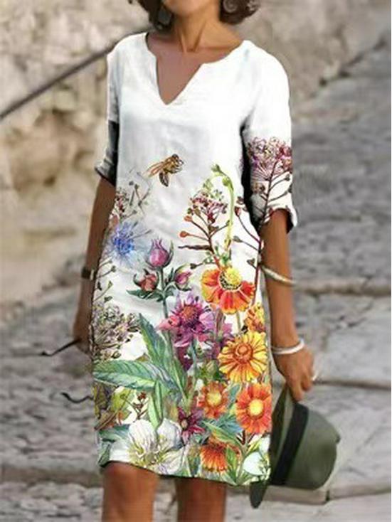2025 Spring/Summer V-Neck Retro Print Dress for Middle-Aged Women