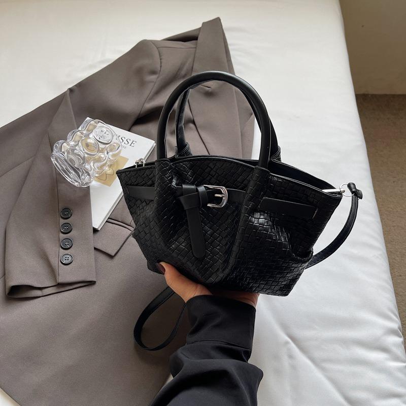 

Summer new style large-capacity women s bag handbag fashion temperament senior shoulder bag tote bag women