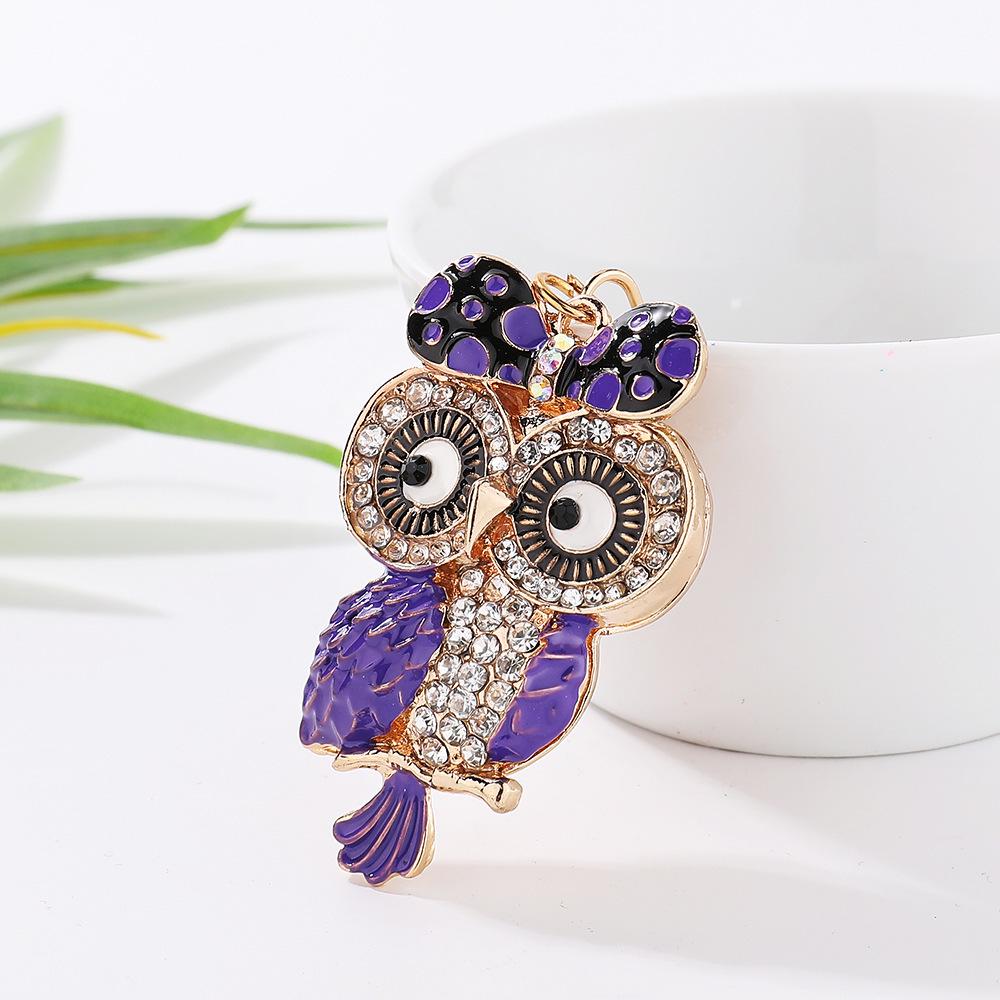 

Charming Bowknot Owl Keychain: Creative Metal Pendant for Women s Bags