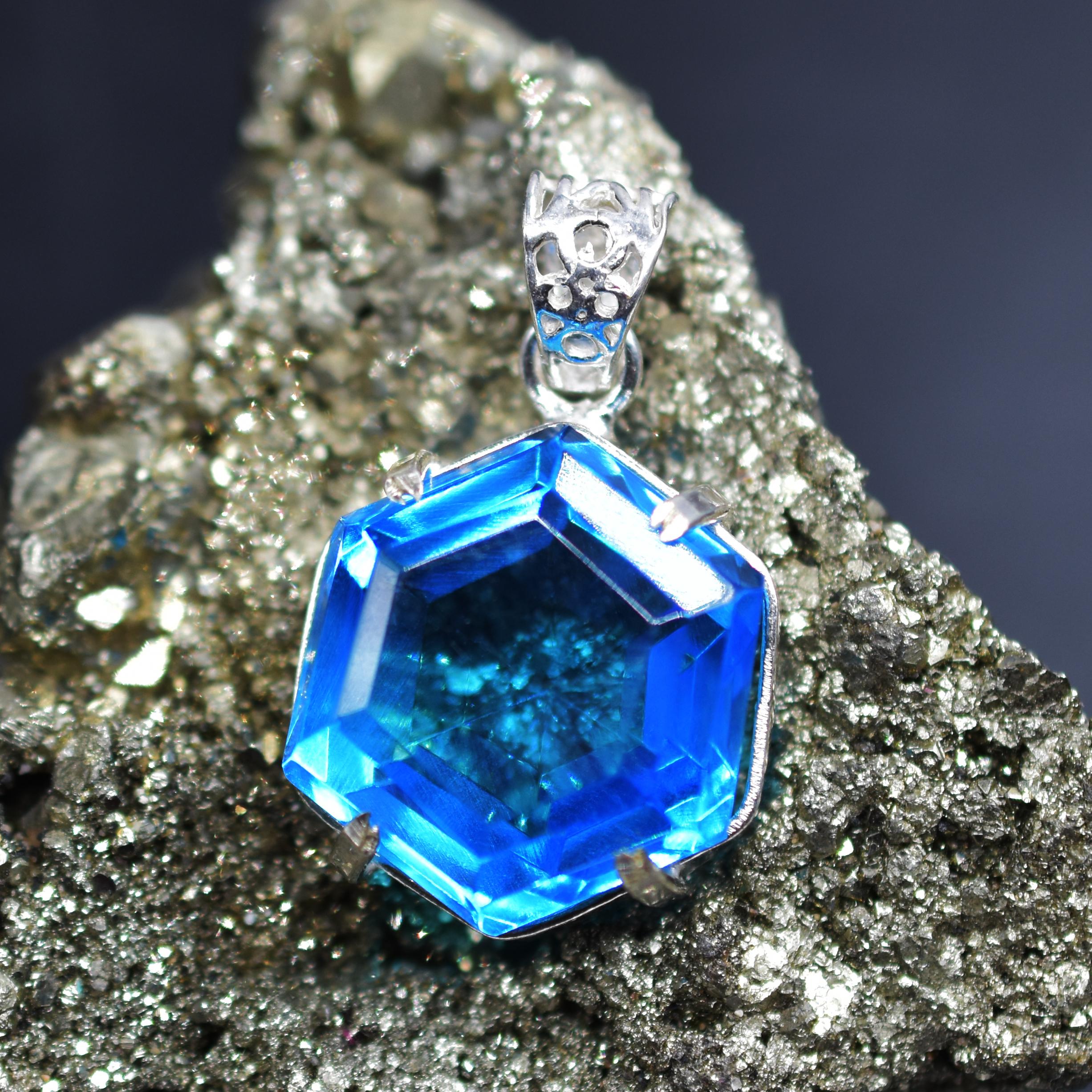 

NATURAL Pendant Blue Topaz 925 Sterling Silver Fancy 68.50 Ct Gems CERTIFIED my-396-k