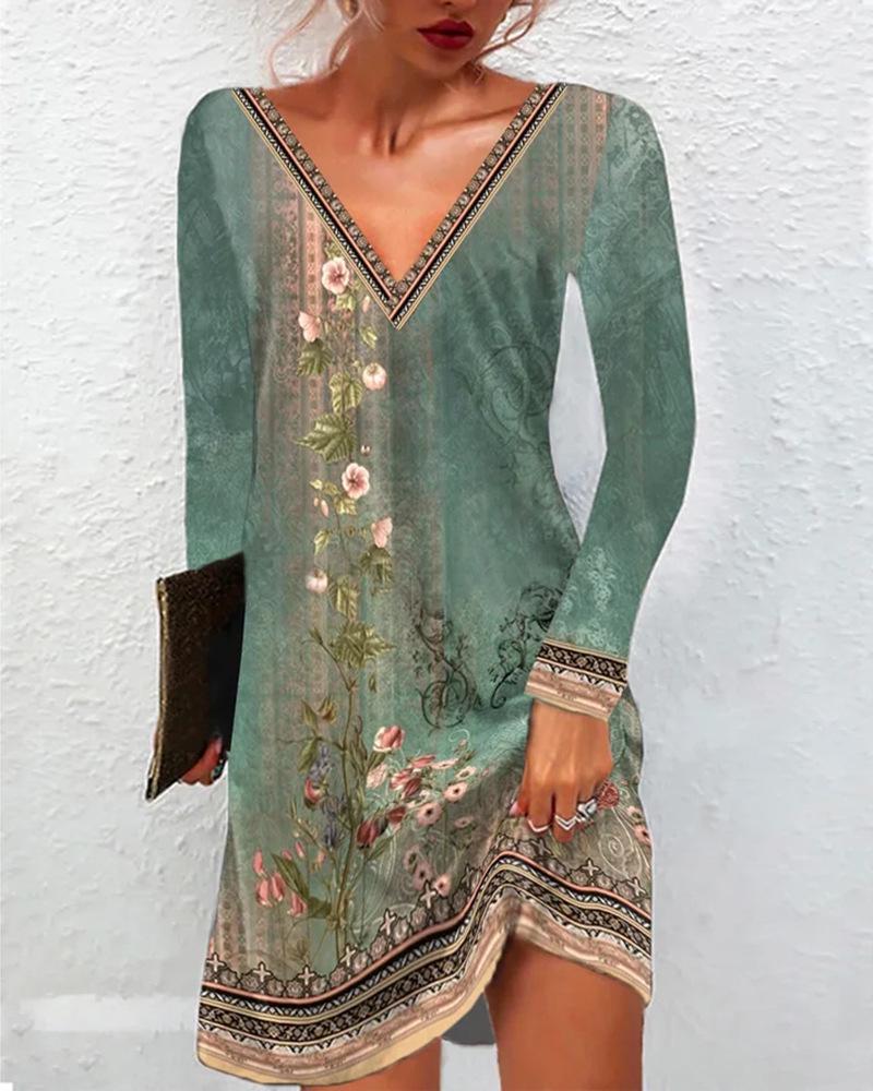 2025 Women's Ethnic Print V-Neck Short-Sleeve Dress - Spring/Summer Collection