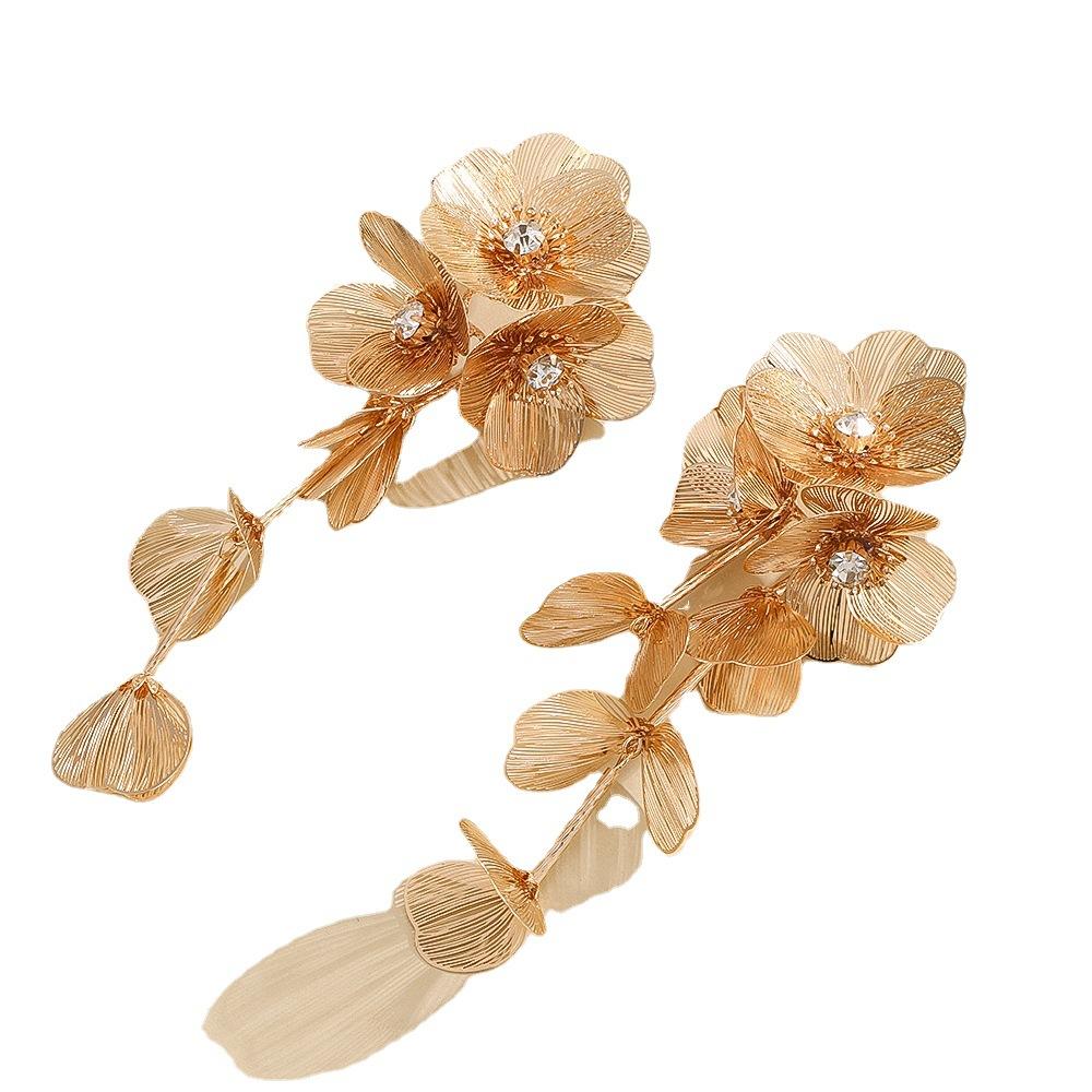 Waterfall Crow's Feet Roses Fluttering Spring Exaggerated Wedding Festival Beautiful Earrings