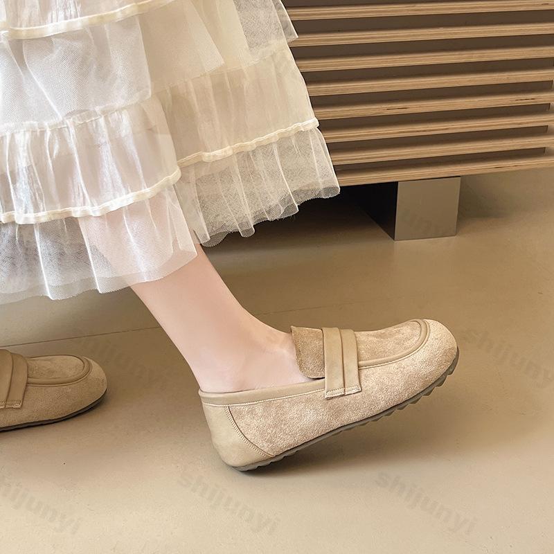 Fashion Women's Slip On Loafers New Spring Autumn Lightweight Comfortable Soft Sole Flats Fashion Vintage Outdoor Non Slip Casual Shoes
