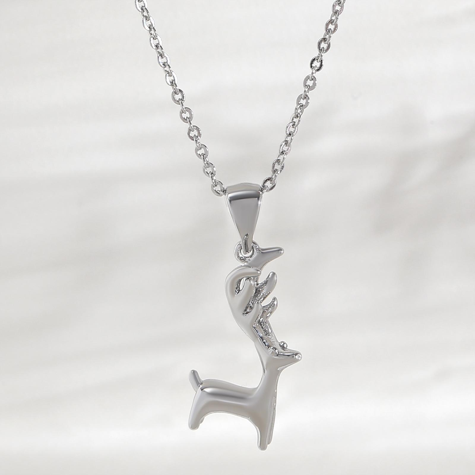 Korean-Style Gold-Plated Elk Pendant Clavicle Necklace - Sweet Christmas Gift Pendant Only