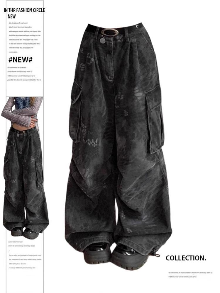 Women's Retro Camo Snake Print Wide-Leg Workwear Pants with Multi-Pockets for Spring & Autumn 2025.