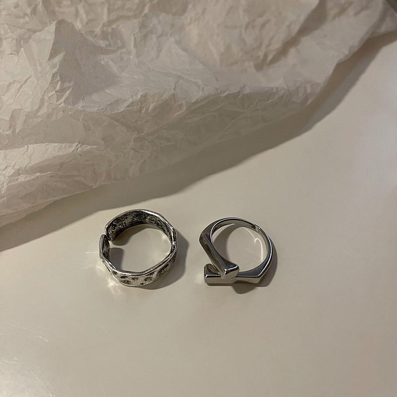 Elegant Silver Plated Geometric Wave Design Ring For Women With Fit Adjustable