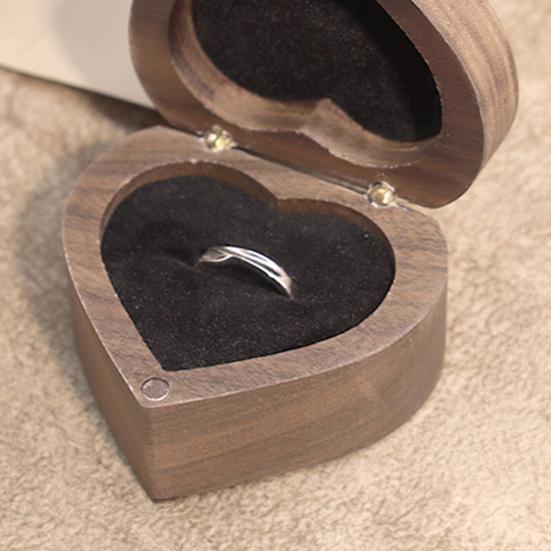 Jewelry Box Heart-Shaped Walnut Wood Ring Storage Box with Velvet Padding Smooth Polished Surface Weddings Proposals Ring Case