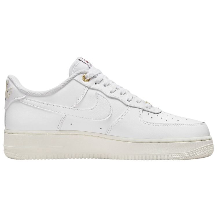 Nike Air Force 1 07 Join Forces – Weiße Herren-Sneaker, Segelteam-Rot, DQ7664-100