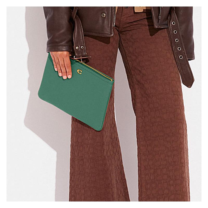 Coach Pouch 29 Solid Color Letter Logo Zipper Closure Pebbled Leather Mahjong Bag Wrist Bag Clutch Bag Large Women's Green