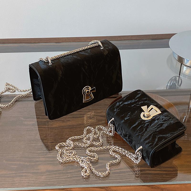 

Летняя нишевая маленькая сумка на одно плечо женская 2024 новая универсальная модная мини-сумка-мессенджер на цепочке Small чёрный