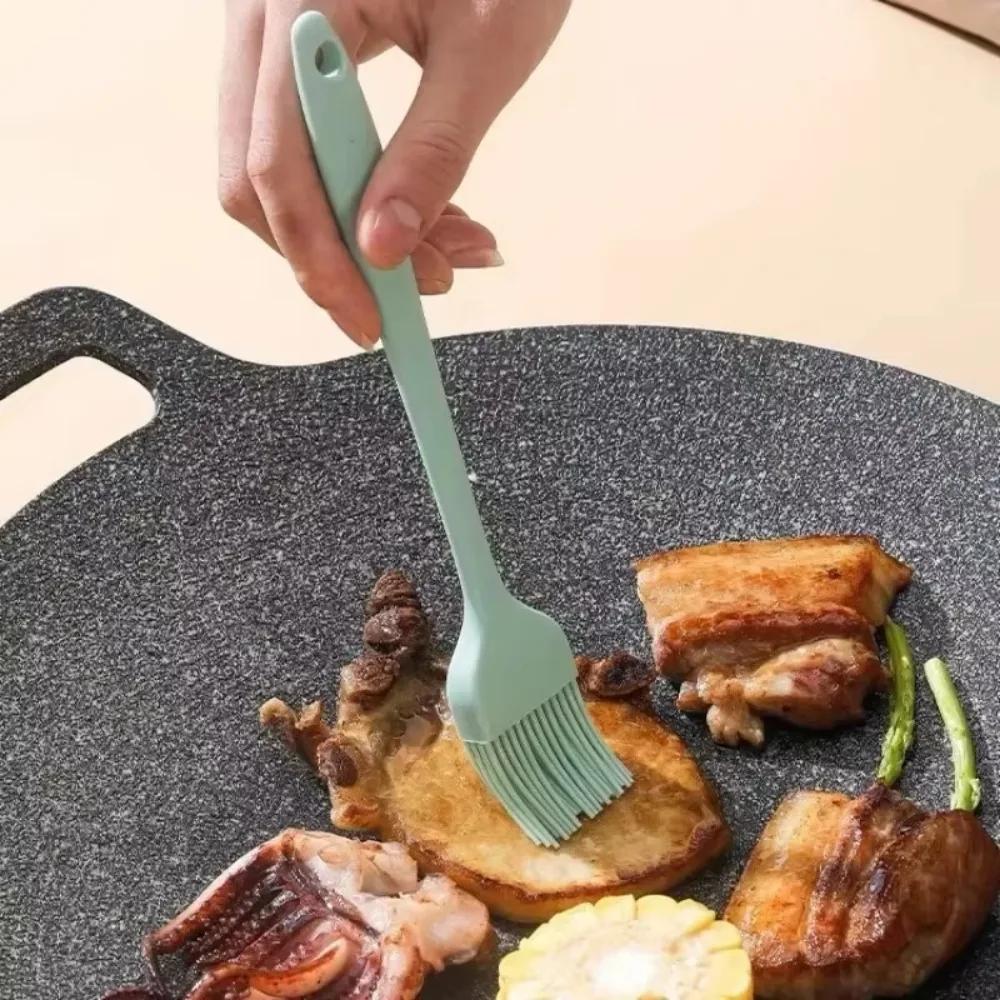 Silicone Baking Set Food Grade Non Stick Heat Resistant Spatulas Egg Whisk Barbecue Oil Brush Kitchen Items Cake Tools Bakeware