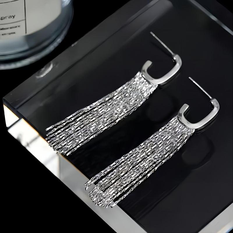 Golden Geometric Tassel Earrings with A Sense of European and American Design, Exuding A Light Luxury and High-end Temperament