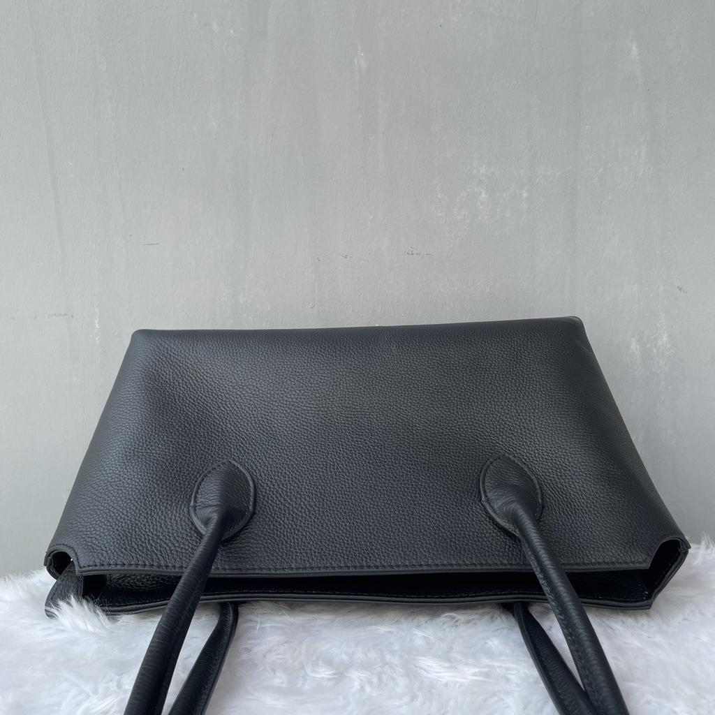 Niche Row Bag Leather Women's Bag Minimalist Style Large Capacity Tote Bag Shoulder Bag Armpit Bag Tote Handbag