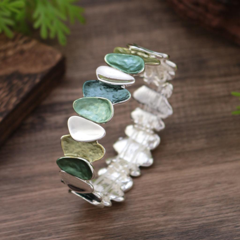 New enamel geometric petal elastic bracelet, women's fashion high-end flower elastic bracelet