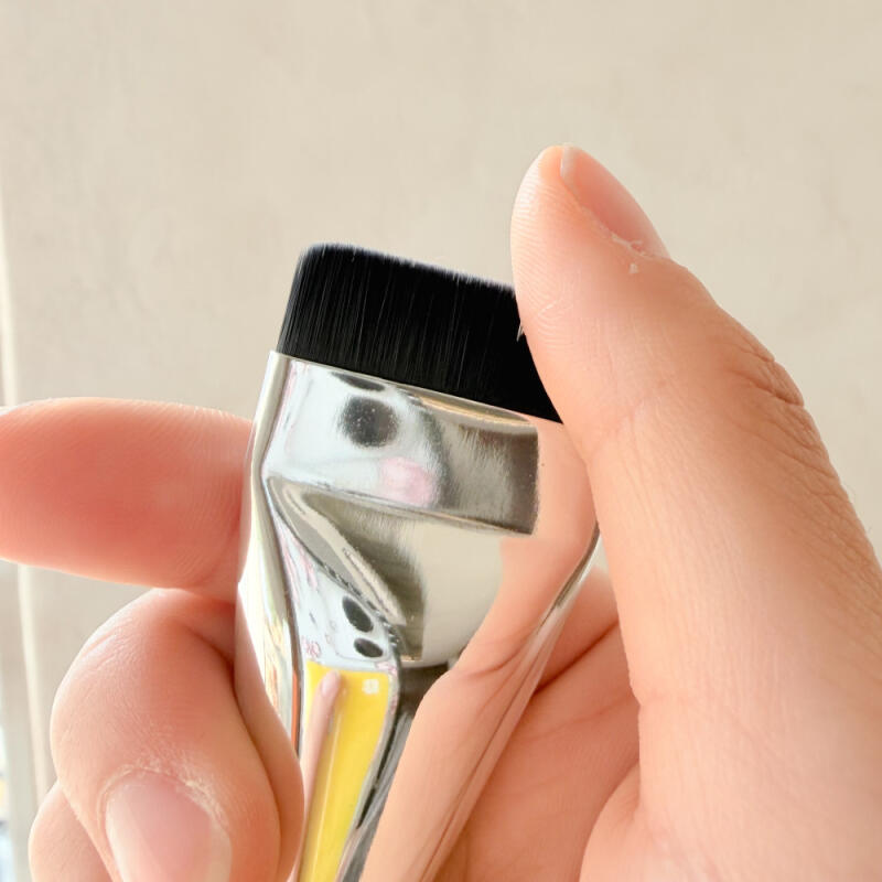 Wide Pore Cover Foundation Brush