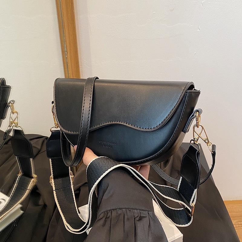 Retro Minimalist Saddle Bag for Women 2026 New Fashion Wide Strap Shoulder Crossbody Purse CLE