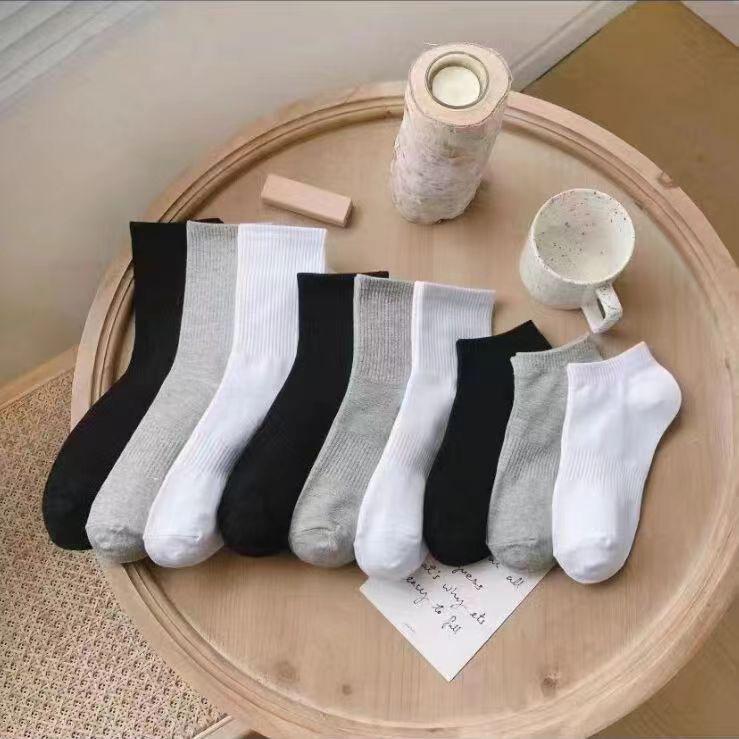 Unisex Black & White High-Elastic Mid-Calf Sports Cotton Socks