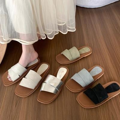 Niche Design Sense Retro Square Head Open-toed Flat-bottomed Slippers Female Summer Wear Fairy Wind Seaside Vacation Beach Sandals