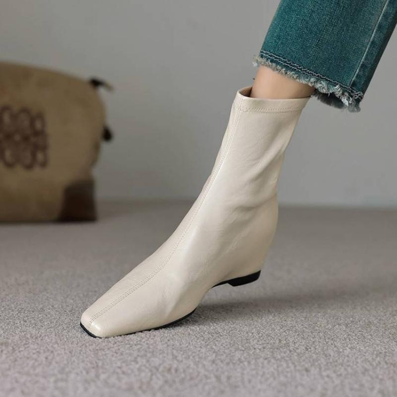 

New comfortable rear zipper wedge heel knight boots autumn and winter solid color medium heel versatile medium tube boots square head large size wome 40