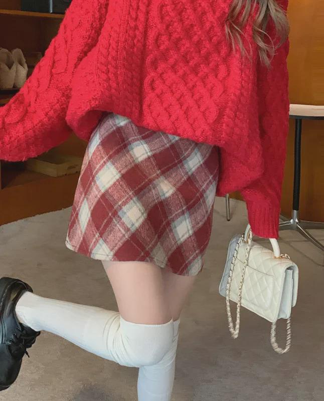 Korean-Style Retro Plaid Wool A-Line Skirt for Women, 2024 - High-Waisted, Slim Fit, Large Sizes Available
