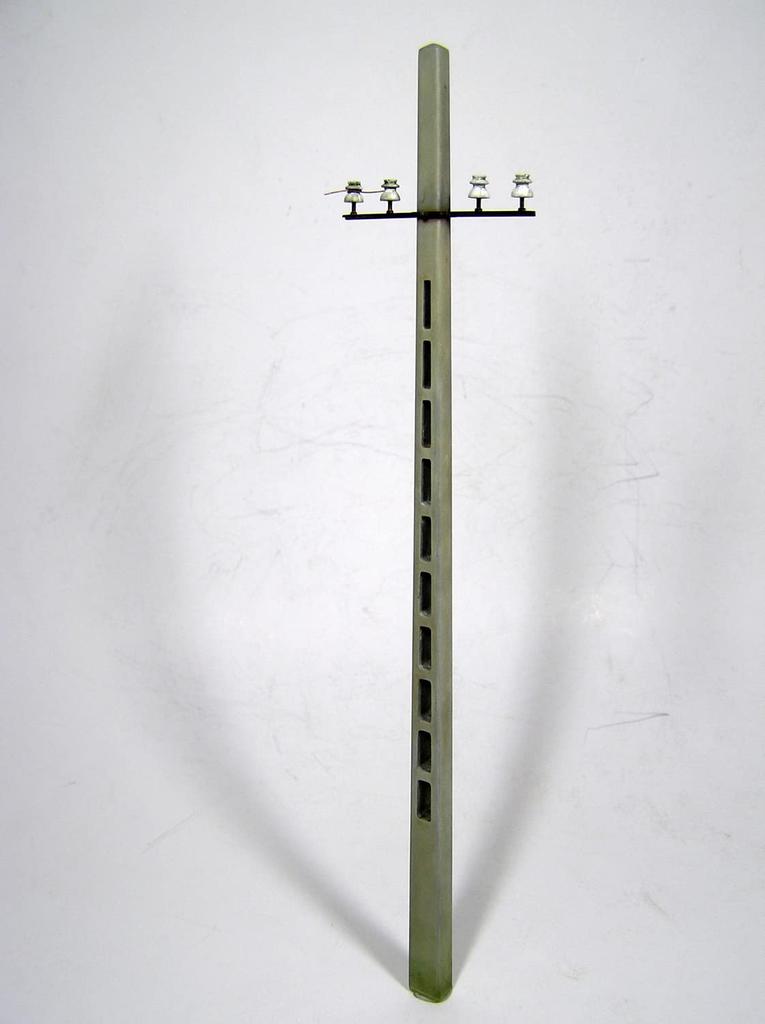 MiniArt 1/35 Scale Concrete Utility Poles (Set of 4) Plastic Model MA35563
