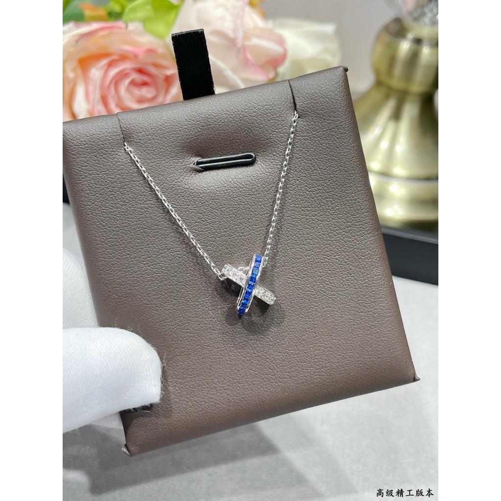 

Крест из синих квадратных бриллиантов лучшего качества, неаллергенный, высококлассная индивидуальная микроинкрустация, подарок на день рождения