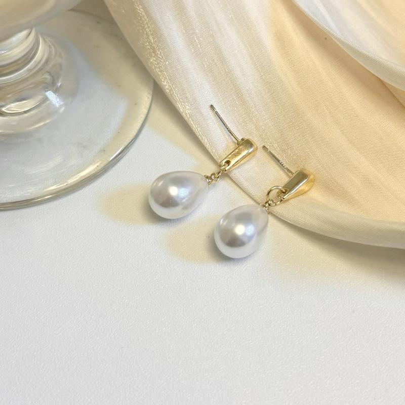 New Vintage Heart Drop Earrings Baroque Pearl Earrings Gold Color Round Earclip Women Temperament Elegant Jewelry Party Gifts