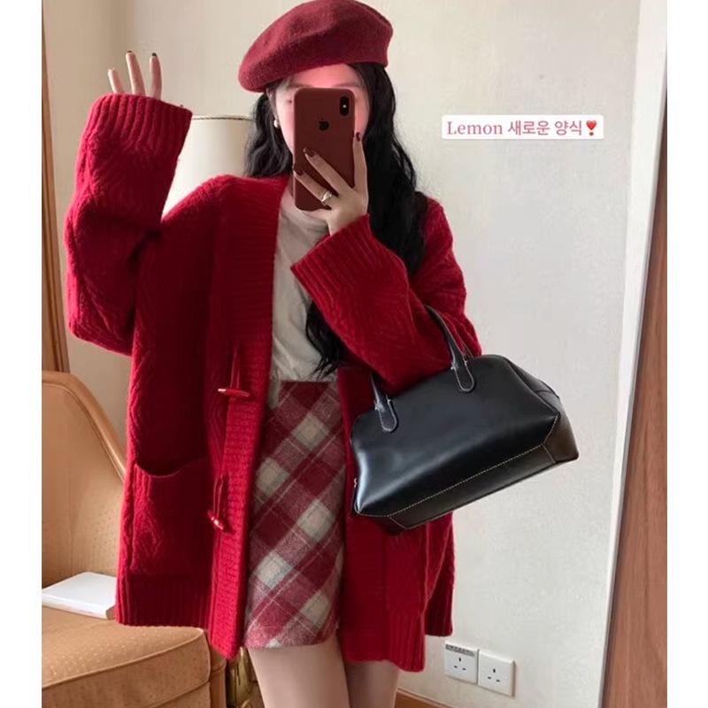 Women's Retro Loose Knit Cardigan with Toggle Buttons - Mid-Length, Thickened, Perfect for Autumn and Spring