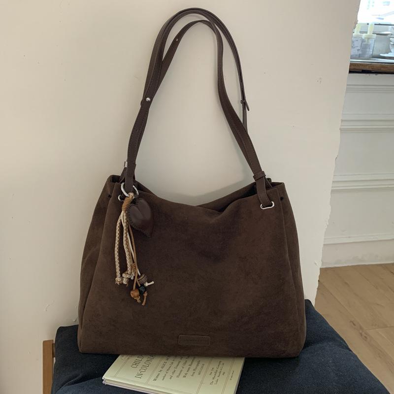 Large-capacity Retro Bag Women's Autumn and Winter Versatile 2025 New Casual Shoulder Underarm Bag Commuter Tote Bag