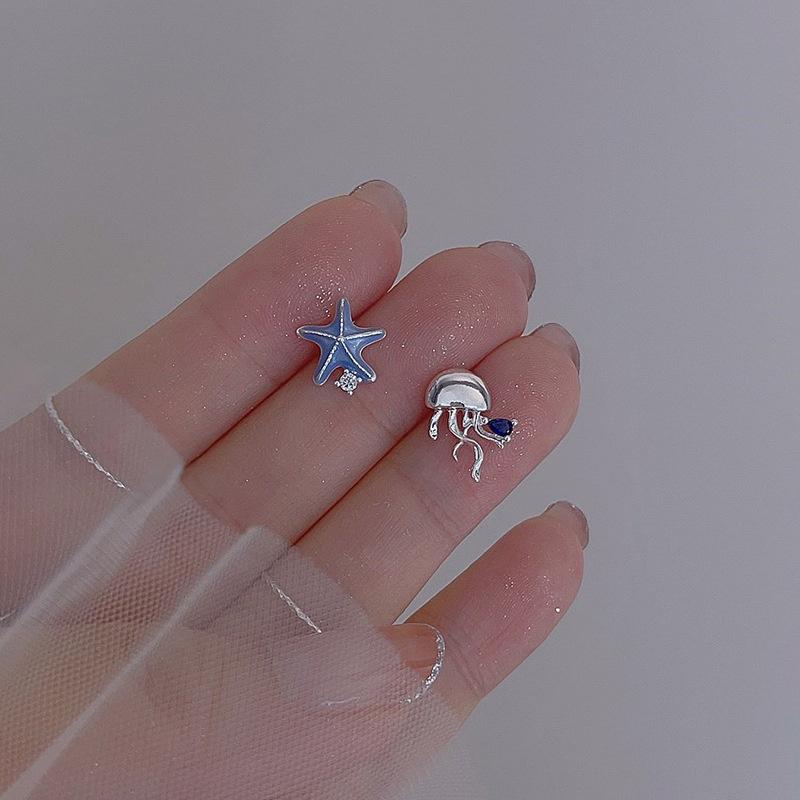 Cute Small Starfish Jellyfish Asymmetric Stud Earrings For Women Girl Metal Enamel Shell Earrings Sweet Romance Jewelry Gifts