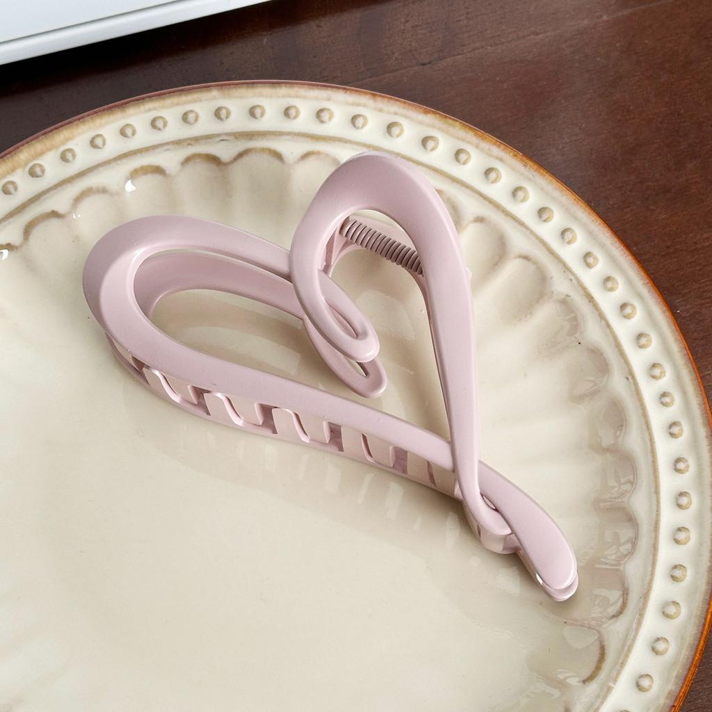 Fashion-forward Large Hair Claw Clips For Women With Elegant Designs Perfect For Every Outfit