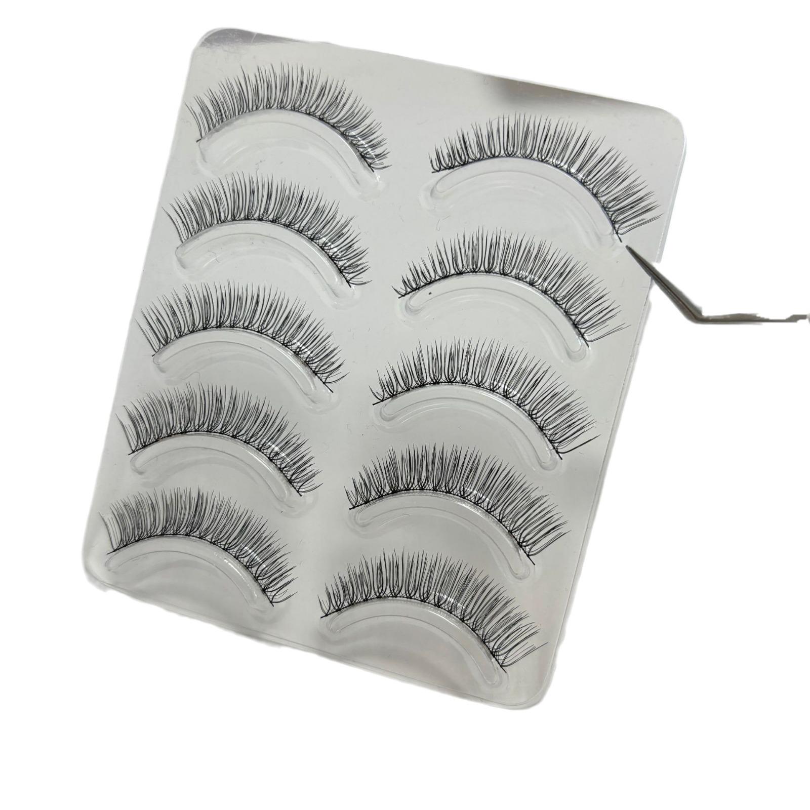 

Невесомые сужающиеся цельные накладные ресницы с лентой из хлопковой нити: Супермягкий, Легкий, Натуральная имитация.