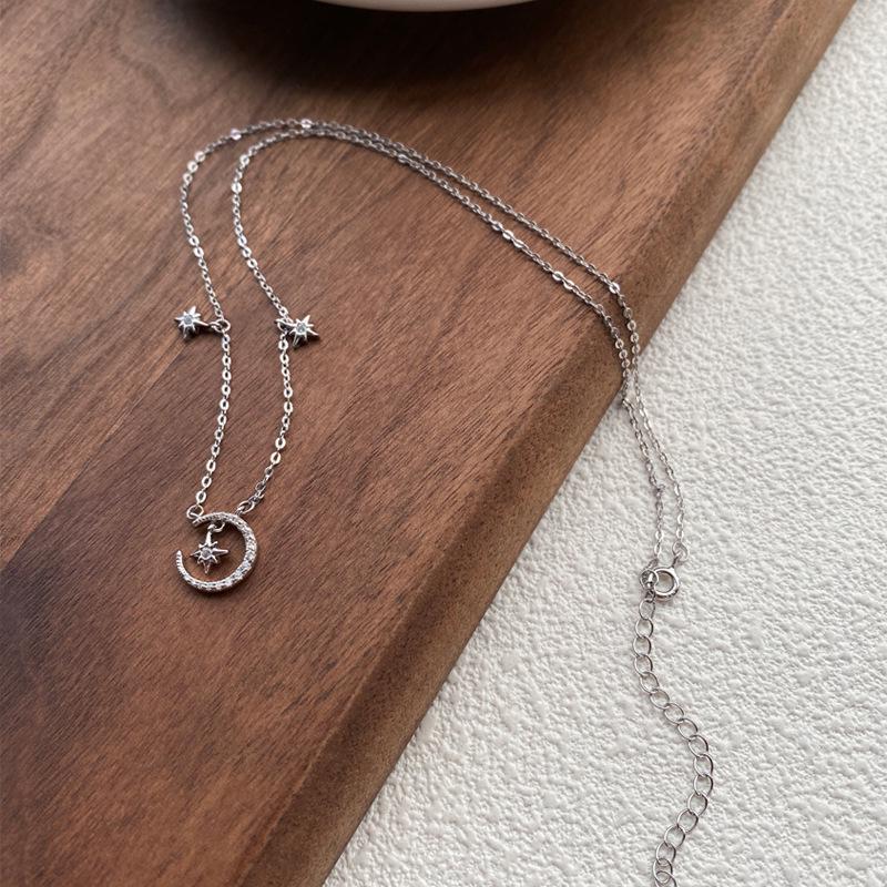 Sterling Silver Star & Moon Necklace - Elegant, Versatile Clavicle Chain for Women. High-End Design with an Exquisite, Luxurious Feel.