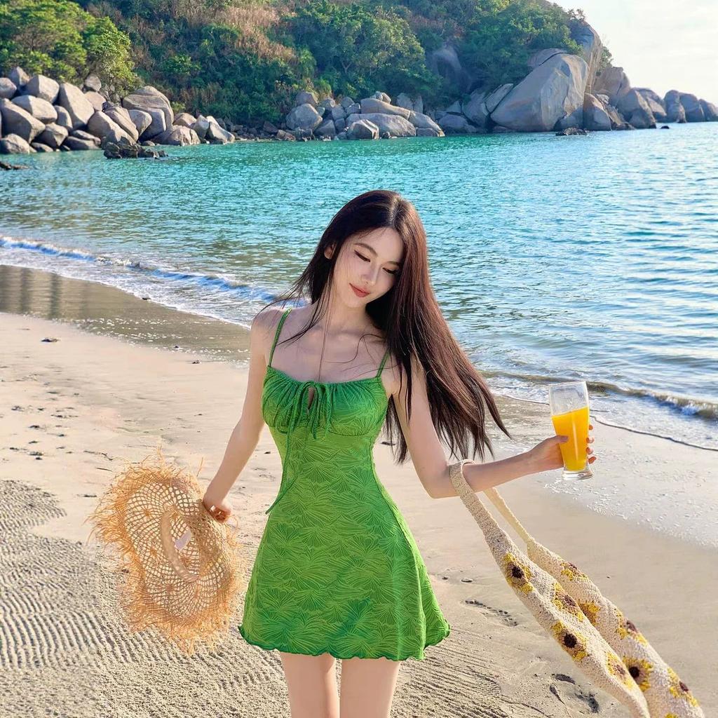 French Retro Vacation Texture Green Suspender Dress Set Women's Waist and Thin Small Seaside Short Skirt