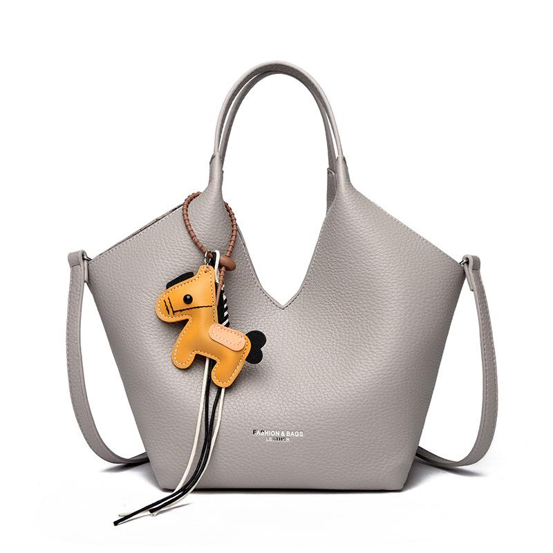 

Luxury Small Horse Pendant Handbag - 2026 Edition: Women s Versatile Fashionable Commuter Shoulder & Crossbody Bag