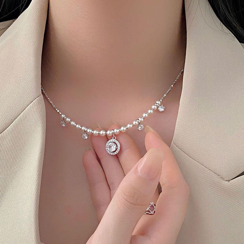 Gorgeous Round Pearl Necklace for Women, Light Luxury, High-end, Exquisite Princess Style Collarbone Chain