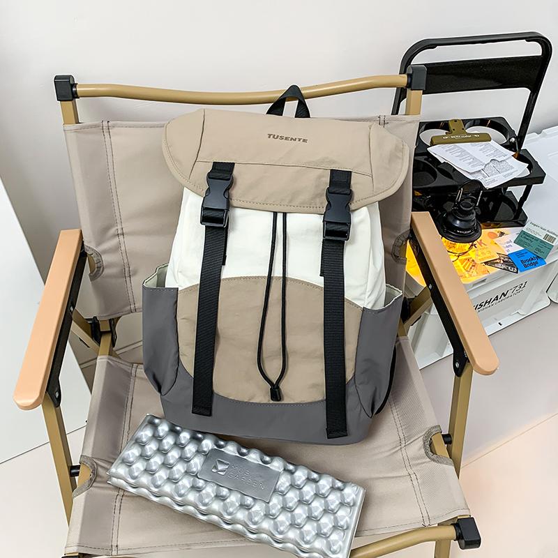Travel Backpack Unisex Large Capacity School Bag Waterproof Outdoor Backpack Lightweight Commuter Computer Bag