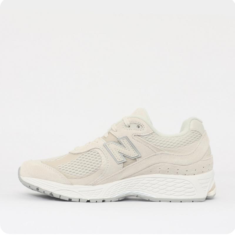 New Balance Galleria New Balance 24fw New Val 2002r Beige White Common Sneakers M2002wc