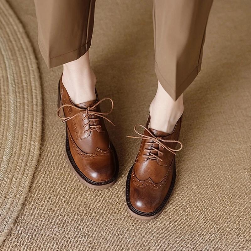 Fashion NEW Spring Women Loafers Genuine Leather Shoes Round Toe Square Heel Women Shoes Casual Lace-up Women Pumps Carving Oxford Shoes