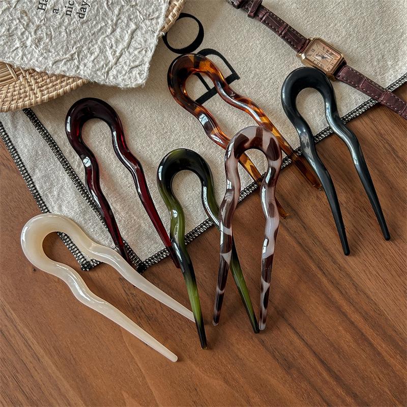 Elegant U-shaped Acrylic Hairpin for Women's Bun - New Chinese Style