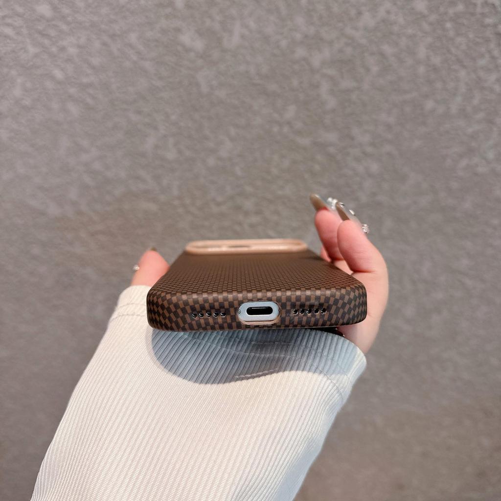 iPhone 17 Pro Max Kevlar Pattern Magnetic Case - Ultra-Thin, Carbon Fiber, Drop-Proof Hard Shell