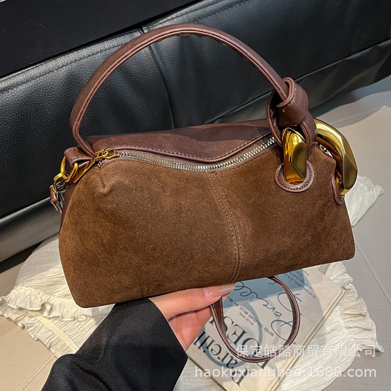 High-end niche bag women's autumn and winter 2025 new matte retro messenger bag popular portable Boston bag