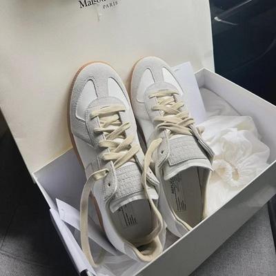 Dexun 2025 Women's Retro Genuine Leather Flat Height-Enhancing Forrest Gump Sports Shoes.