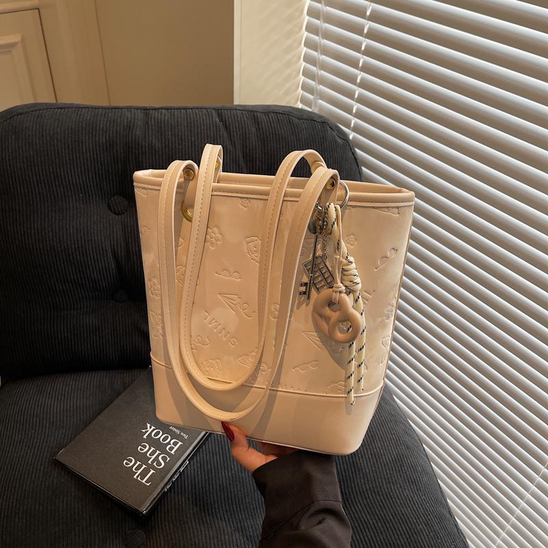 Fashion Shoulder Bag Women's New Commuter Bag Large Capacity Handbag